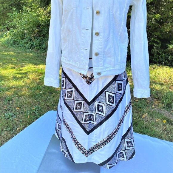 White House Black Market Aztec Silk Skirt WHBM Sz6 - Picture 11 of 13